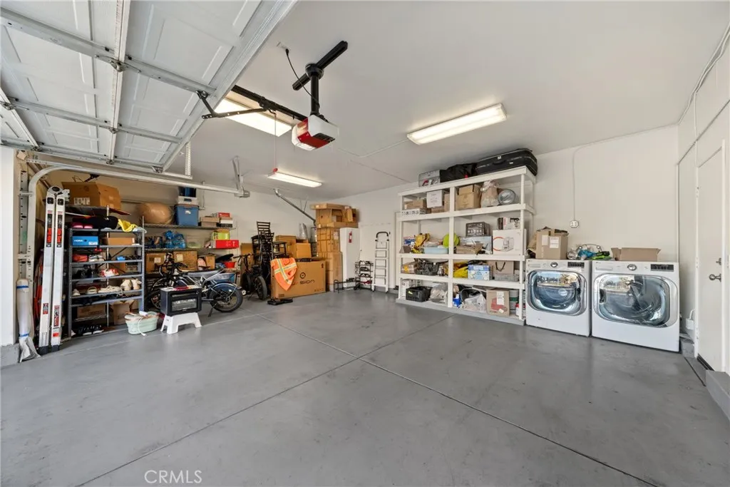 7691 Coffeeberry Drive, Eastvale, California 92880 home-pic-37